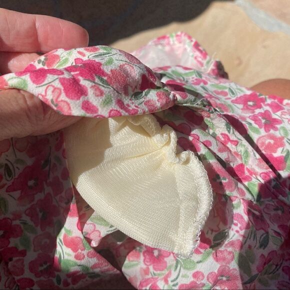 Nasty Gal Floral V Neck Puff Sleeve Blouse size Medium - Picture 13 of 15